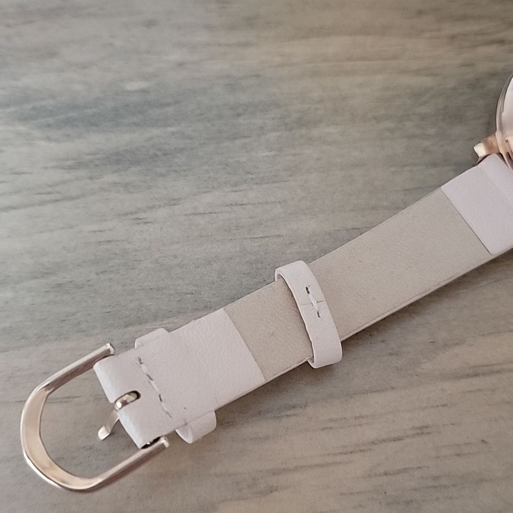 Olivia Burton rose gold floral watch - Picture 5 of 7